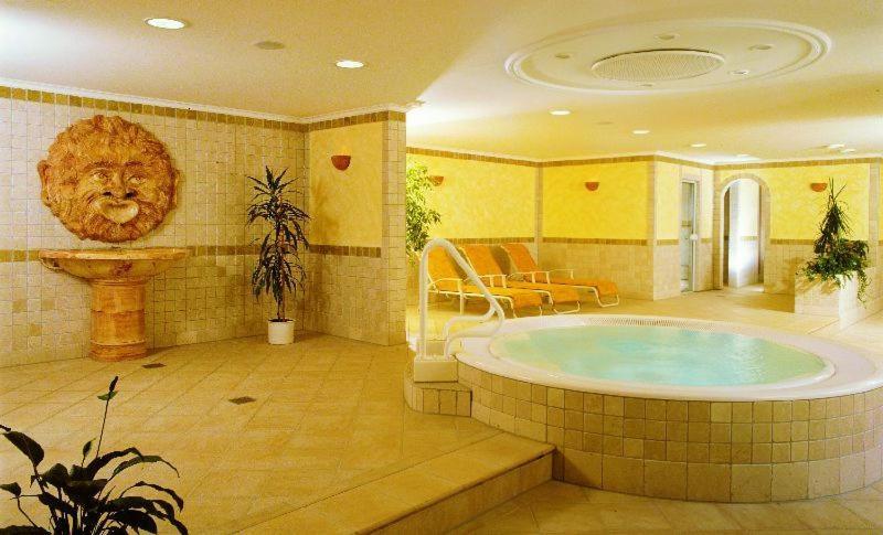 Hotel Wilder Mann Königstein in der Oberpfalz Extérieur photo