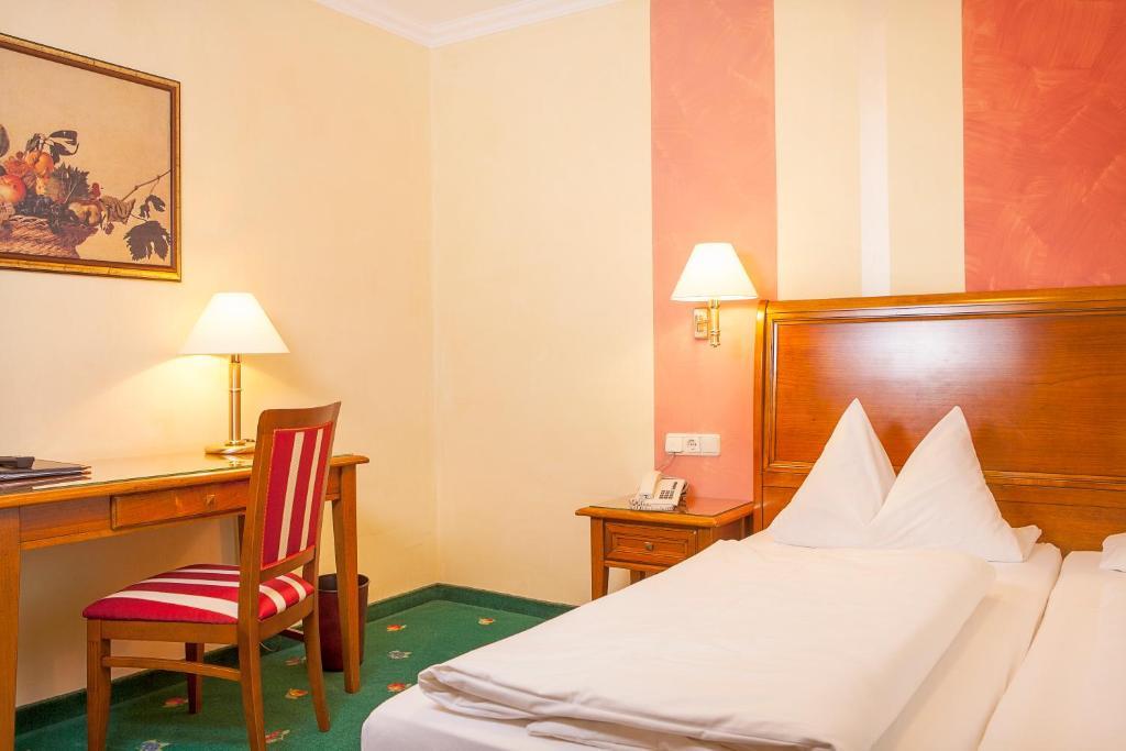 Hotel Wilder Mann Königstein in der Oberpfalz Extérieur photo